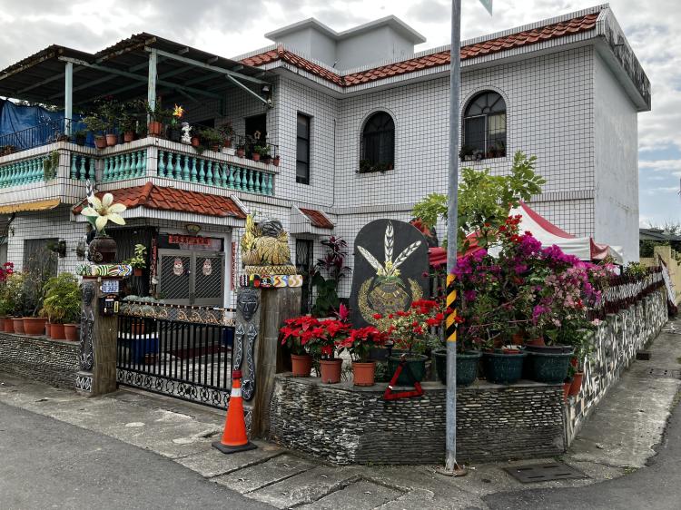 Articulating the Sinicisation Process in A Taiwan Paiwan Indigenous Village: Vusam Culture as A Resilience Pivot